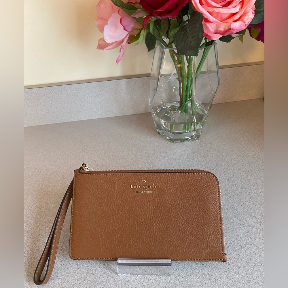Kate Spade Lucy Medium L Zip Wallet